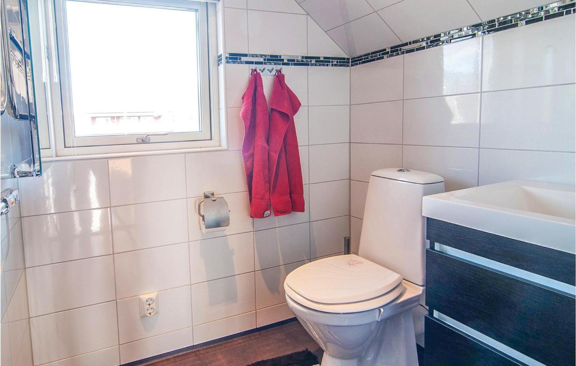 Cozy Apartment In Klintehamn With Wifi Zewnętrze zdjęcie